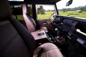 Arkonik Safari Land Rover Defender front seats