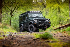Arkonik Venture Land Rover Defender front angled exterior