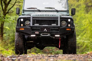 Arkonik Venture Land Rover Defender front profile