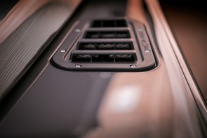 A KBX wing-top vent on a Defender.