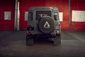 Back view of GOTHAM D110 with Arkonik wheel cover.