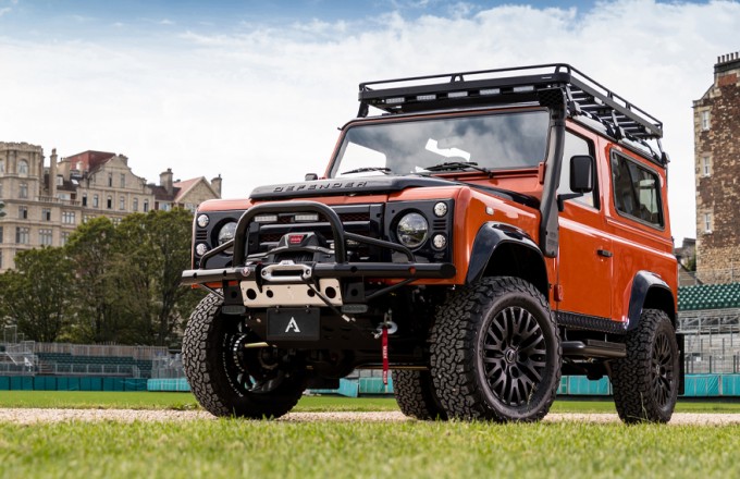 INVICTUS D90:<br> Makes an Entrance