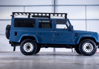 Stock alert: 1995 Defender 110 with Harris® tweed