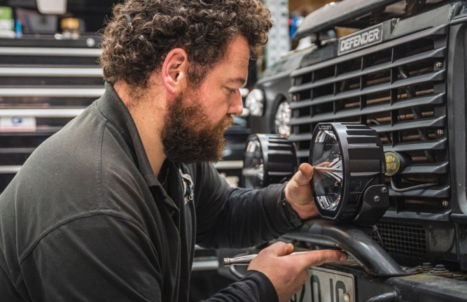 Drive in, Drive out: UK fast-fit service