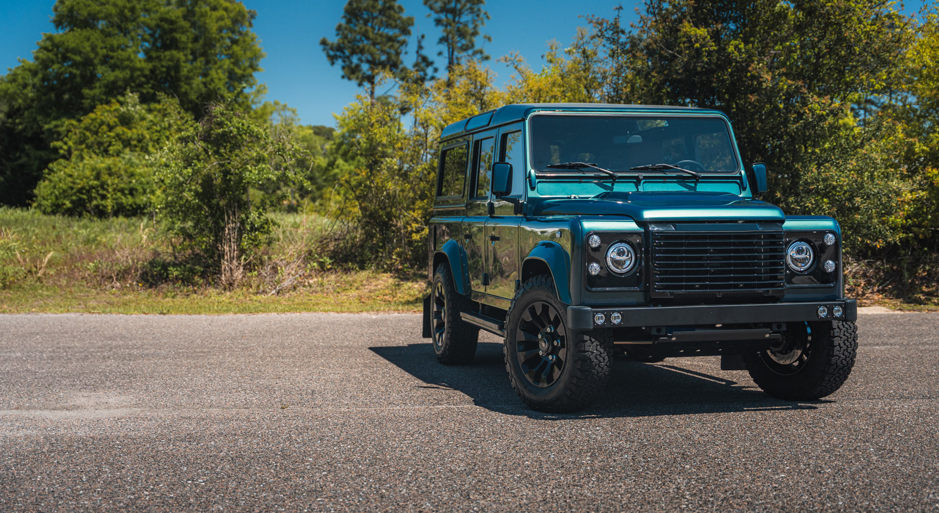 Defender 90 and 110 for sale. Customized Land Rover Defenders hand ...