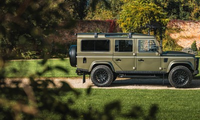 VANTAGE: Land Rover Defender 110 restored by Arkonik