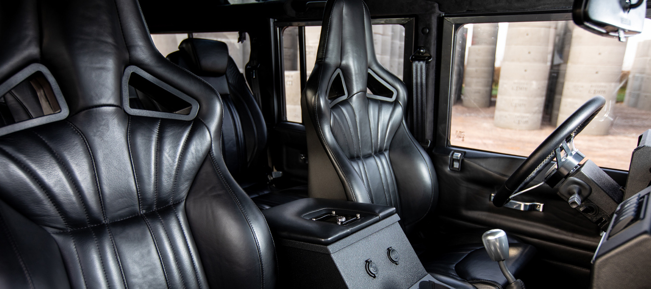 Elite Sports Defender seats in black leather 