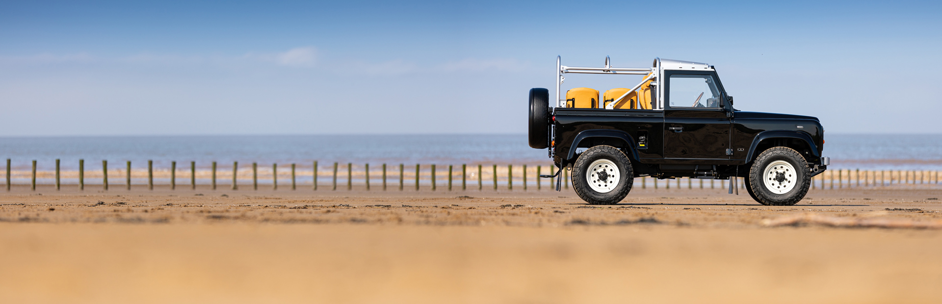 Arkonik So-Cal - Custom built Land Rover Defender 90