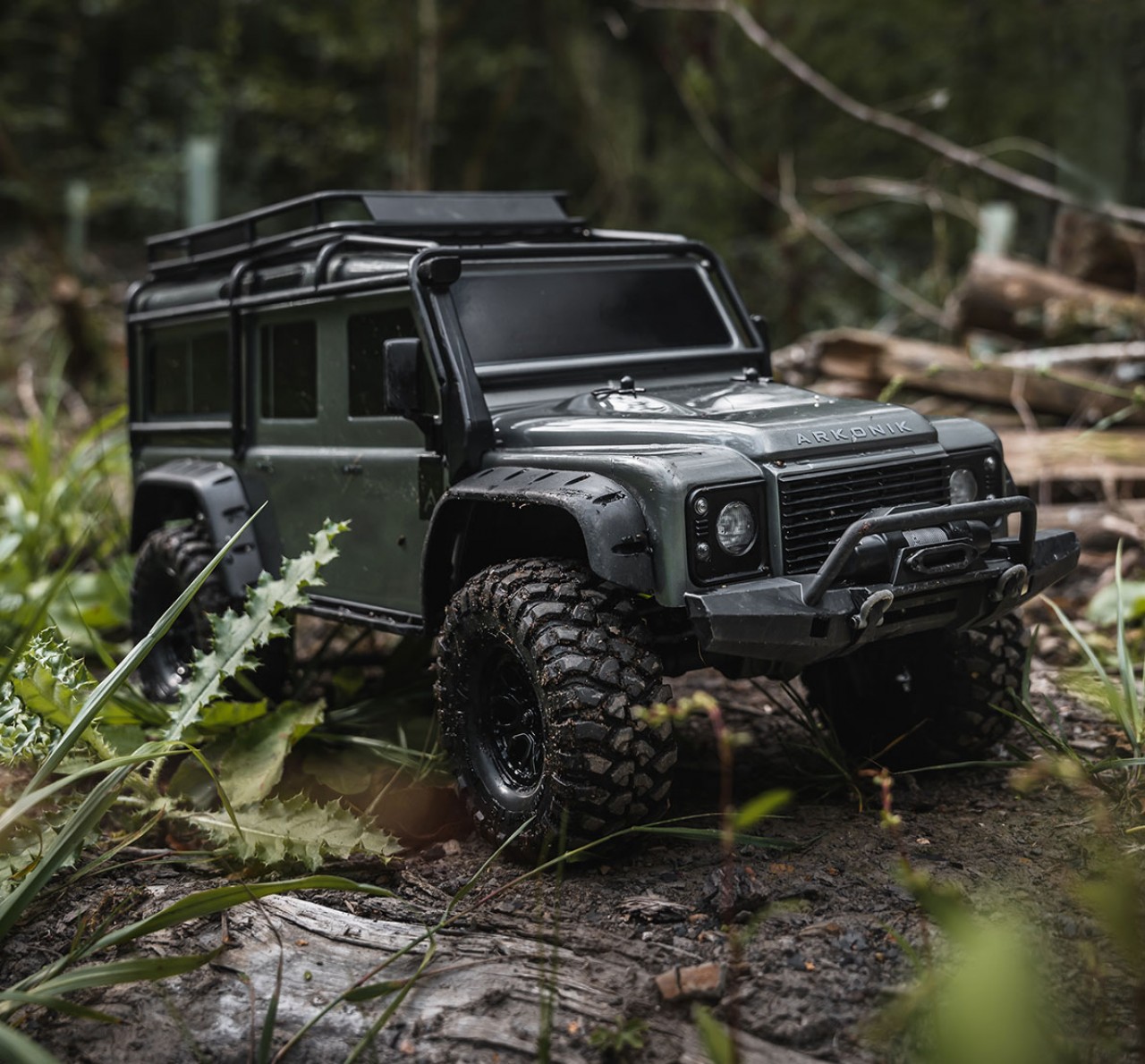 Arkonik x Traxxas 1:10 R/C Land Rover Defender Arkonik